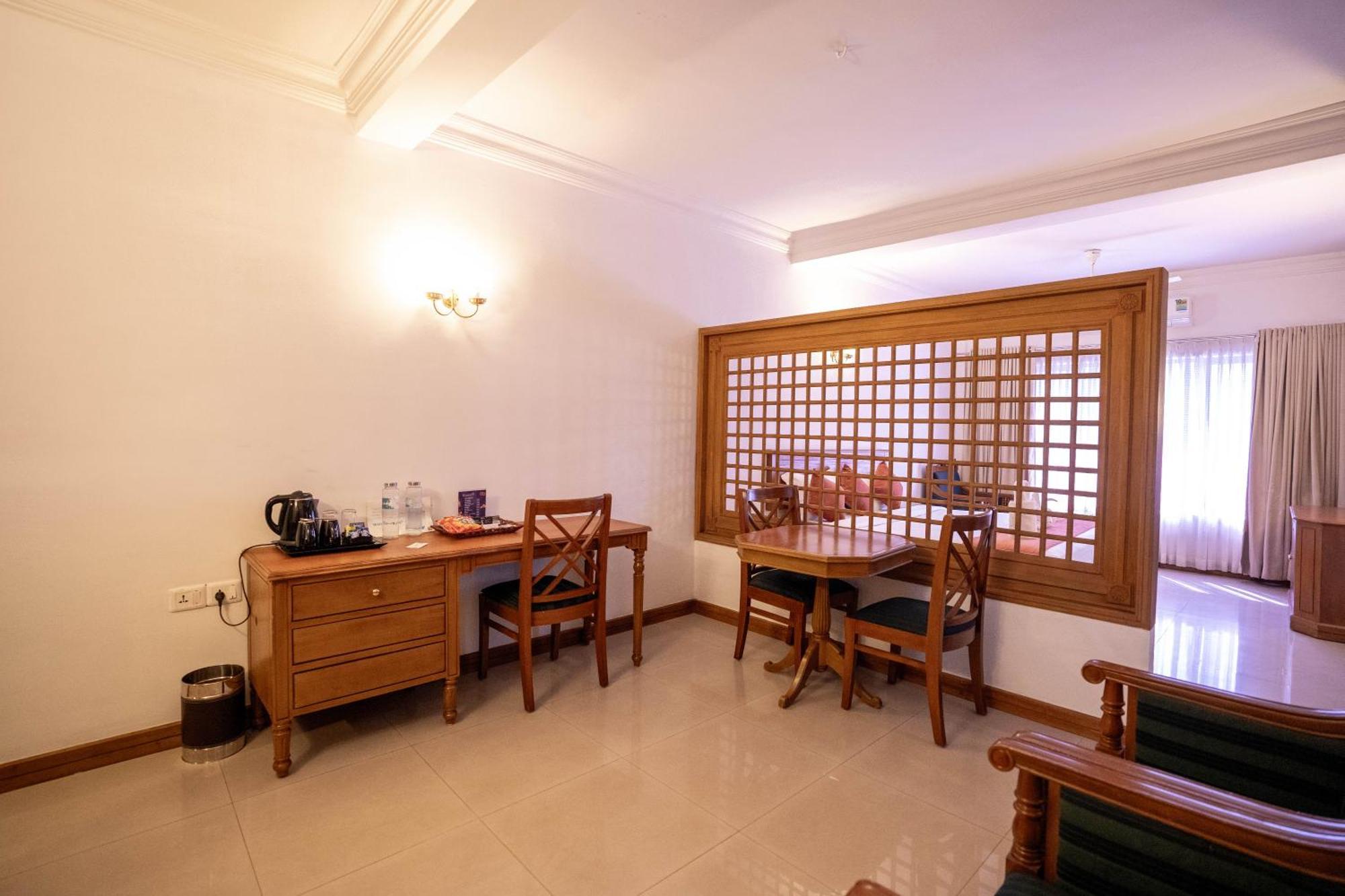 赌场酒店 Thrissur 外观 照片